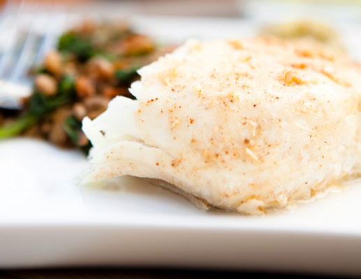 トマトアボカドサルサとオヒョウのレシピ