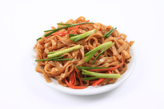 野菜とインドネシアのピーナッツヌードル